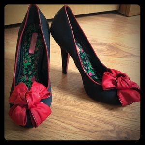 Betsey Johnson Vintage Bow Heels